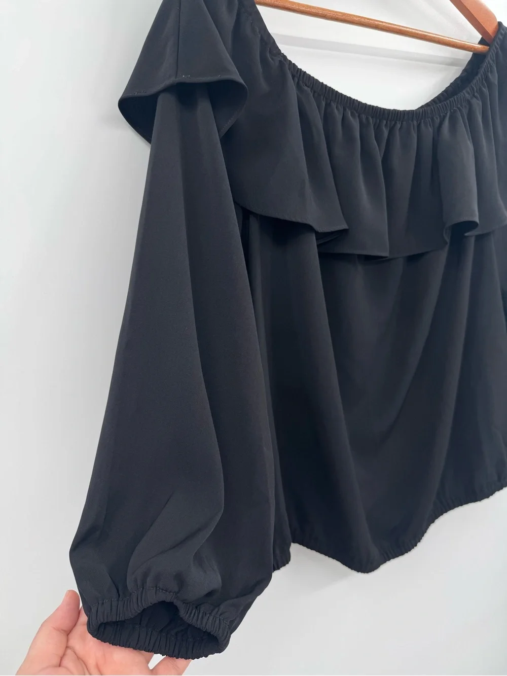 Michael Kors Black Off Shoulder Ruffle Blouse Long Sleeve Elastic Top Size L